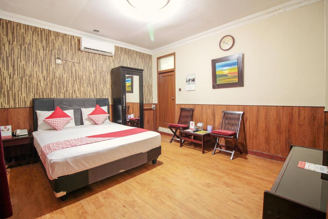 Vaccinated Staff - Oyo 352 Homestay Sabang Bandung Buitenkant foto