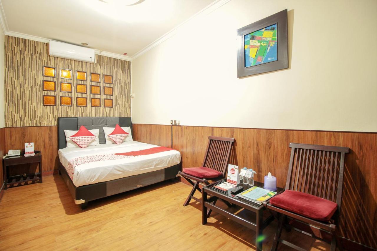 Vaccinated Staff - Oyo 352 Homestay Sabang Bandung Buitenkant foto