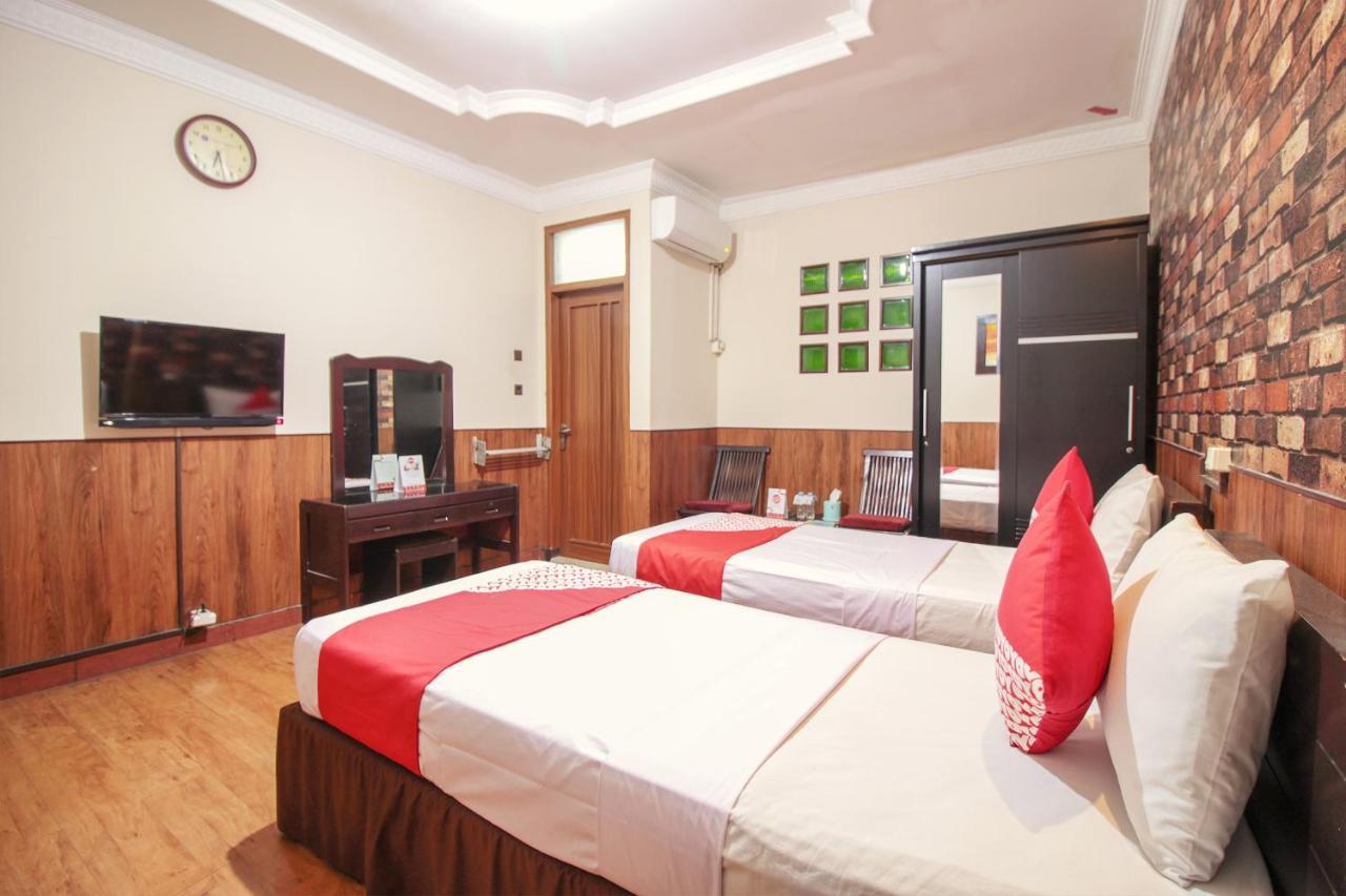 Vaccinated Staff - Oyo 352 Homestay Sabang Bandung Buitenkant foto