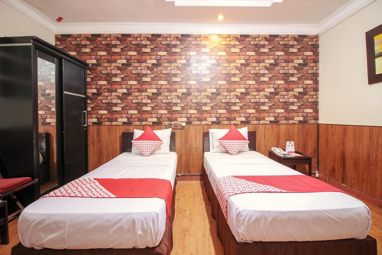 Vaccinated Staff - Oyo 352 Homestay Sabang Bandung Buitenkant foto
