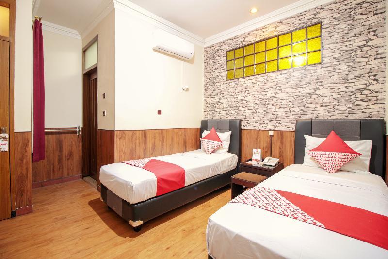 Vaccinated Staff - Oyo 352 Homestay Sabang Bandung Buitenkant foto